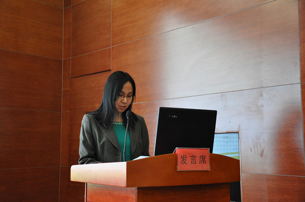 臨淄區(qū)衛(wèi)計局副局長周麗同志作報告